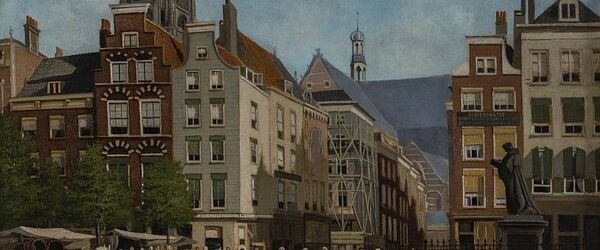 Gezicht op de Grotemarkt met standbeeld van Erasmus