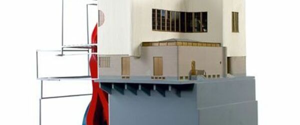 Model ventilatiegebouw Maastunnel Rotterdam, deels dwarsdoorsnede