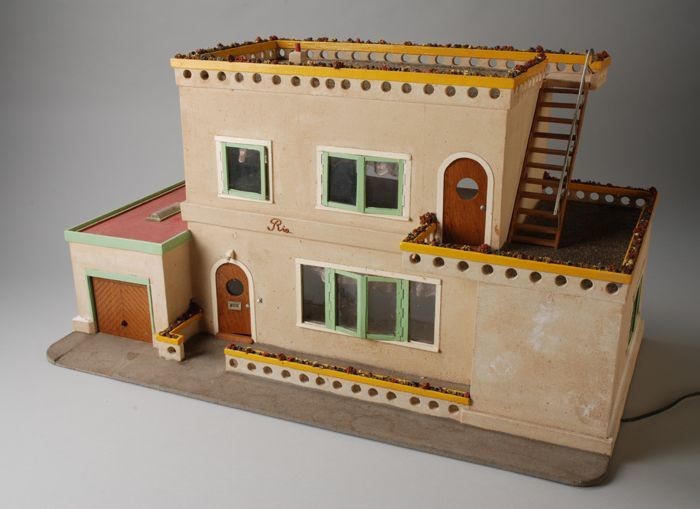 Poppenhuis “ria” met woonkamer, keuken, hal, en toilet op begane ... Met woonkamer