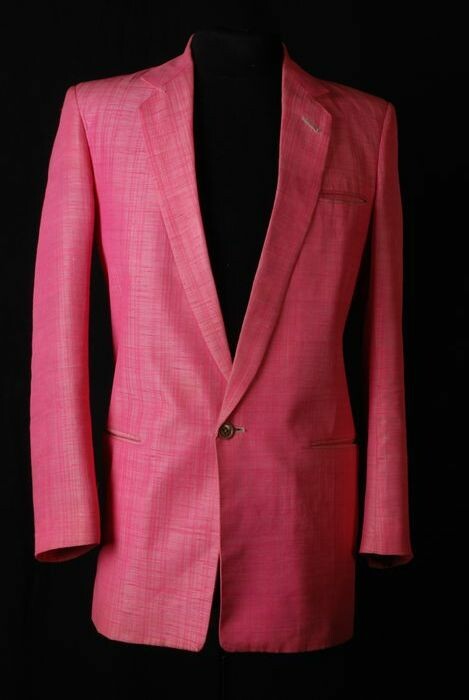 Colbertjas van roze kunstzijde, van kostuum | Museum Rotterdam